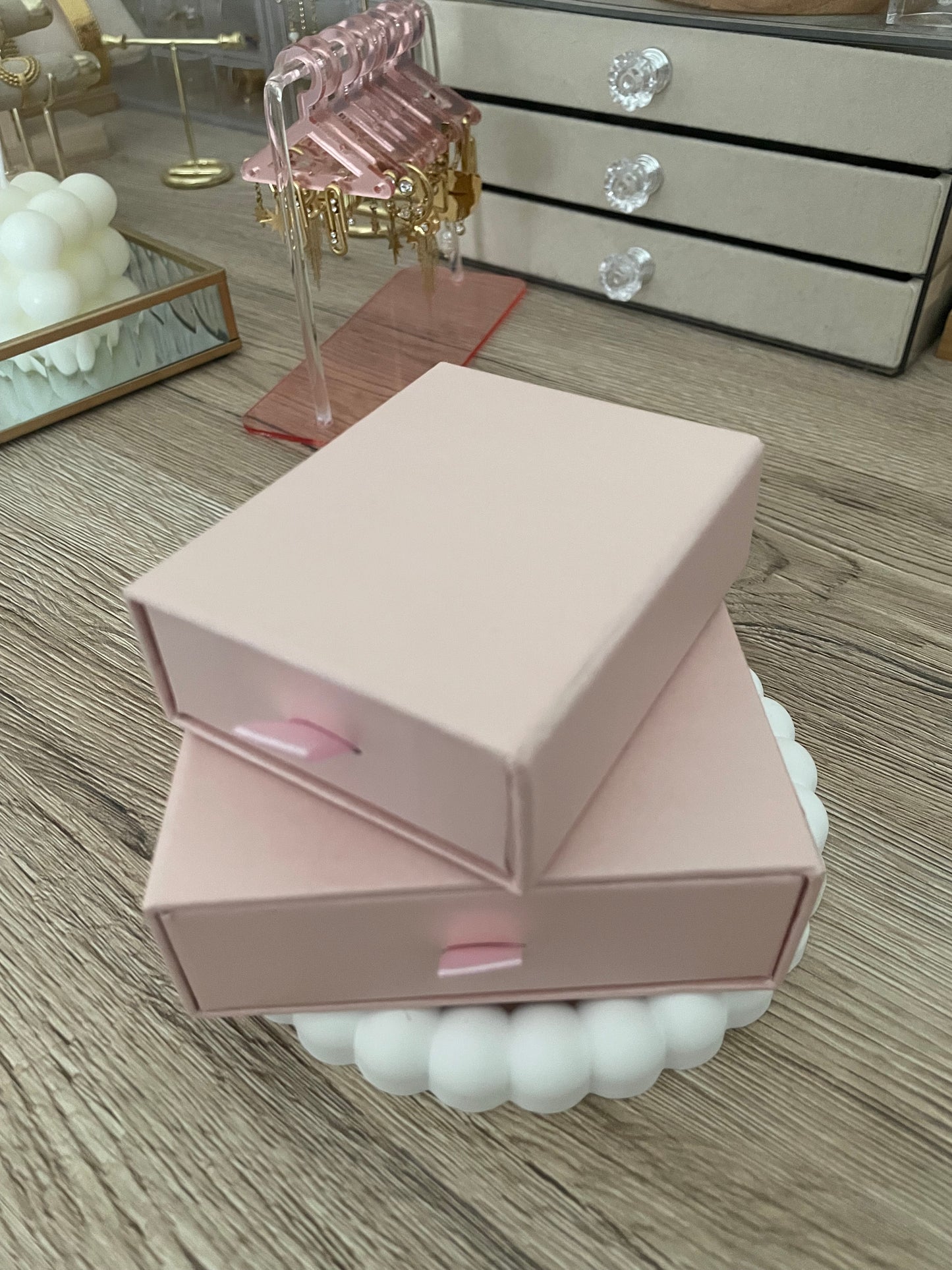 Petite boîte pour bijoux à offrir .