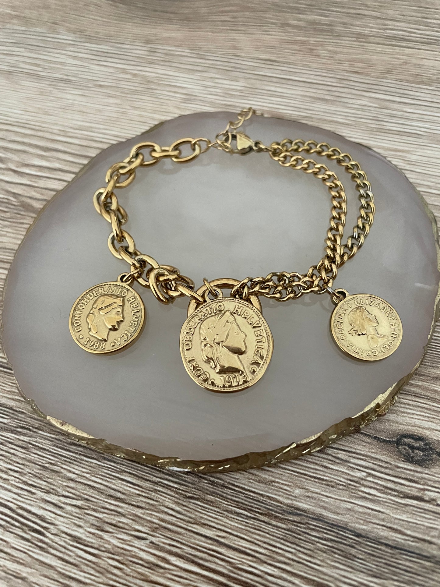 Bracelet Breloques pièces Louisa, acier inoxydable doré.