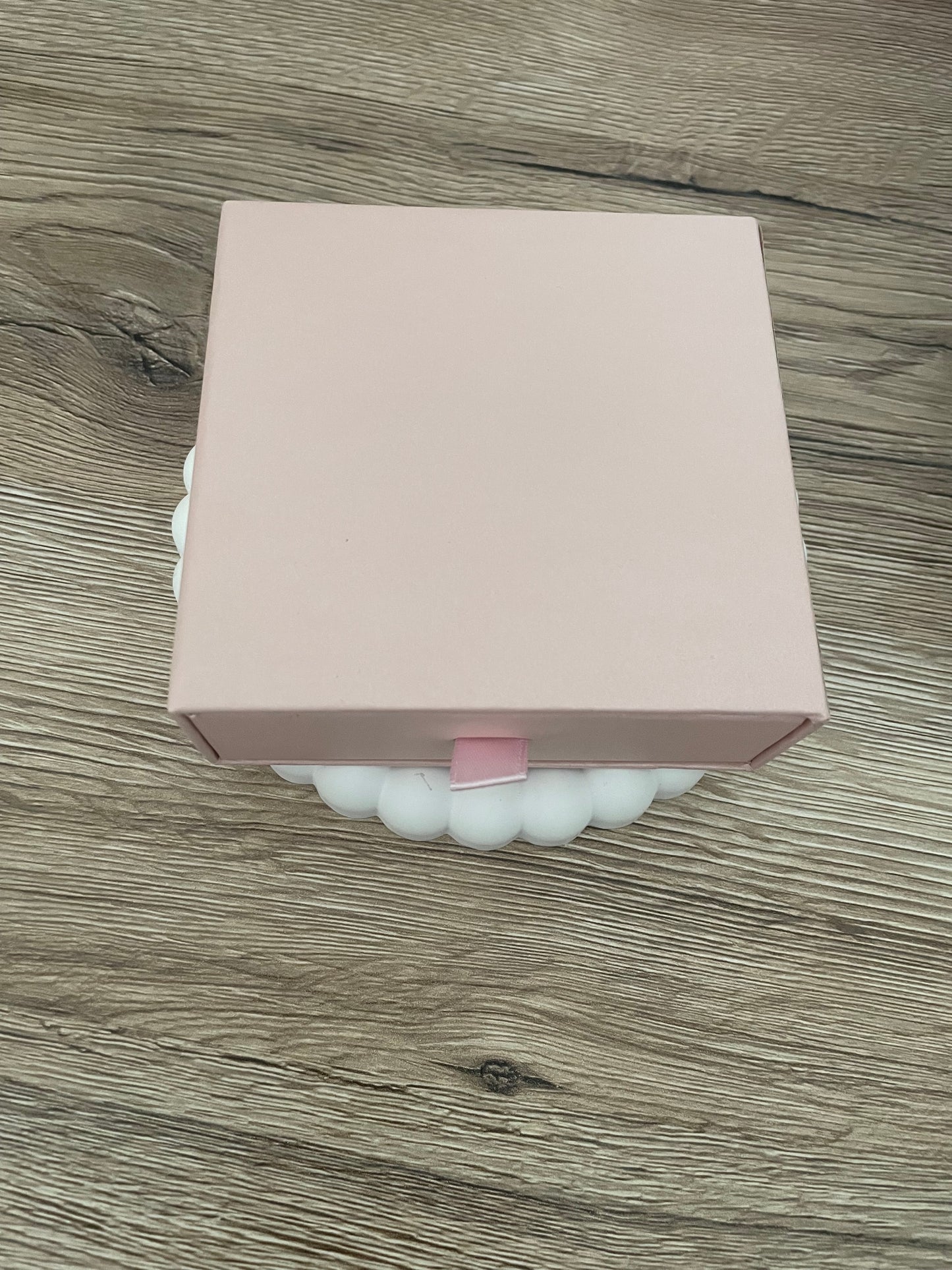 Grande boîte pour bijoux à offrir.