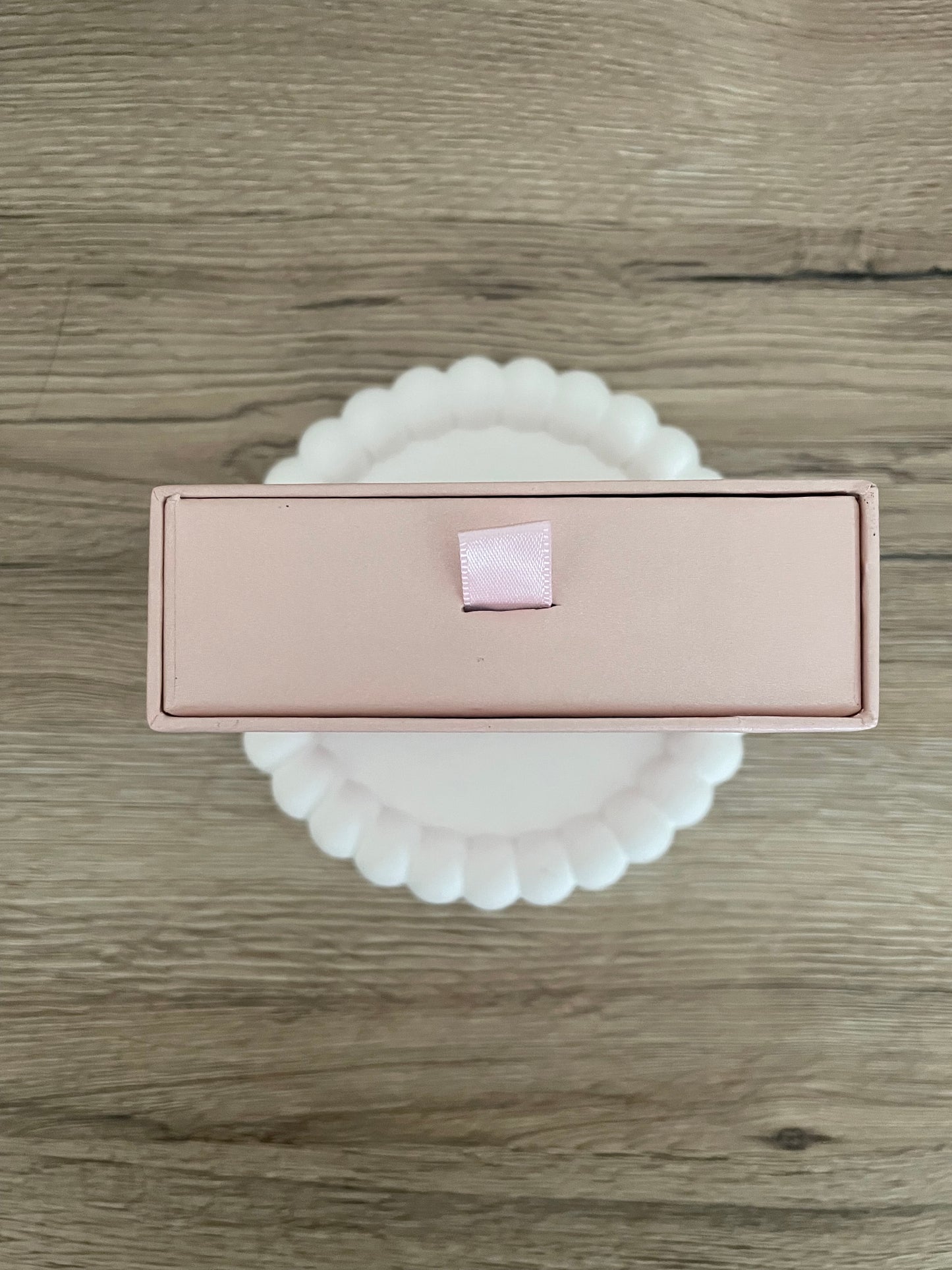 Grande boîte pour bijoux à offrir.