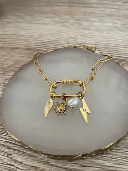 Bracelet charms mousqueton Angela, acier inoxydable doré.