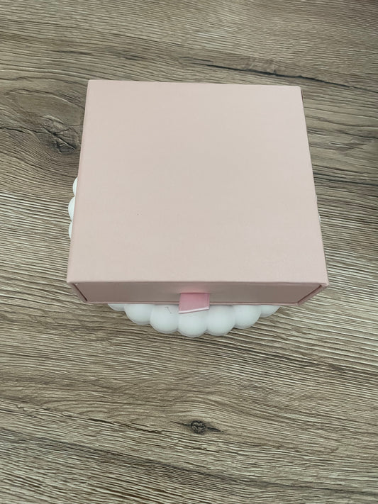 Grande boîte pour bijoux à offrir.