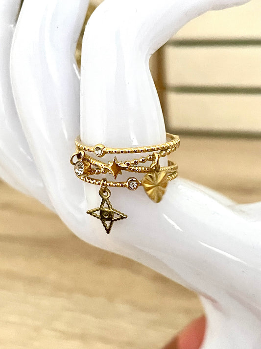 Bague Nélia Charms strass, cœur,étoile, acier inoxydable doré.